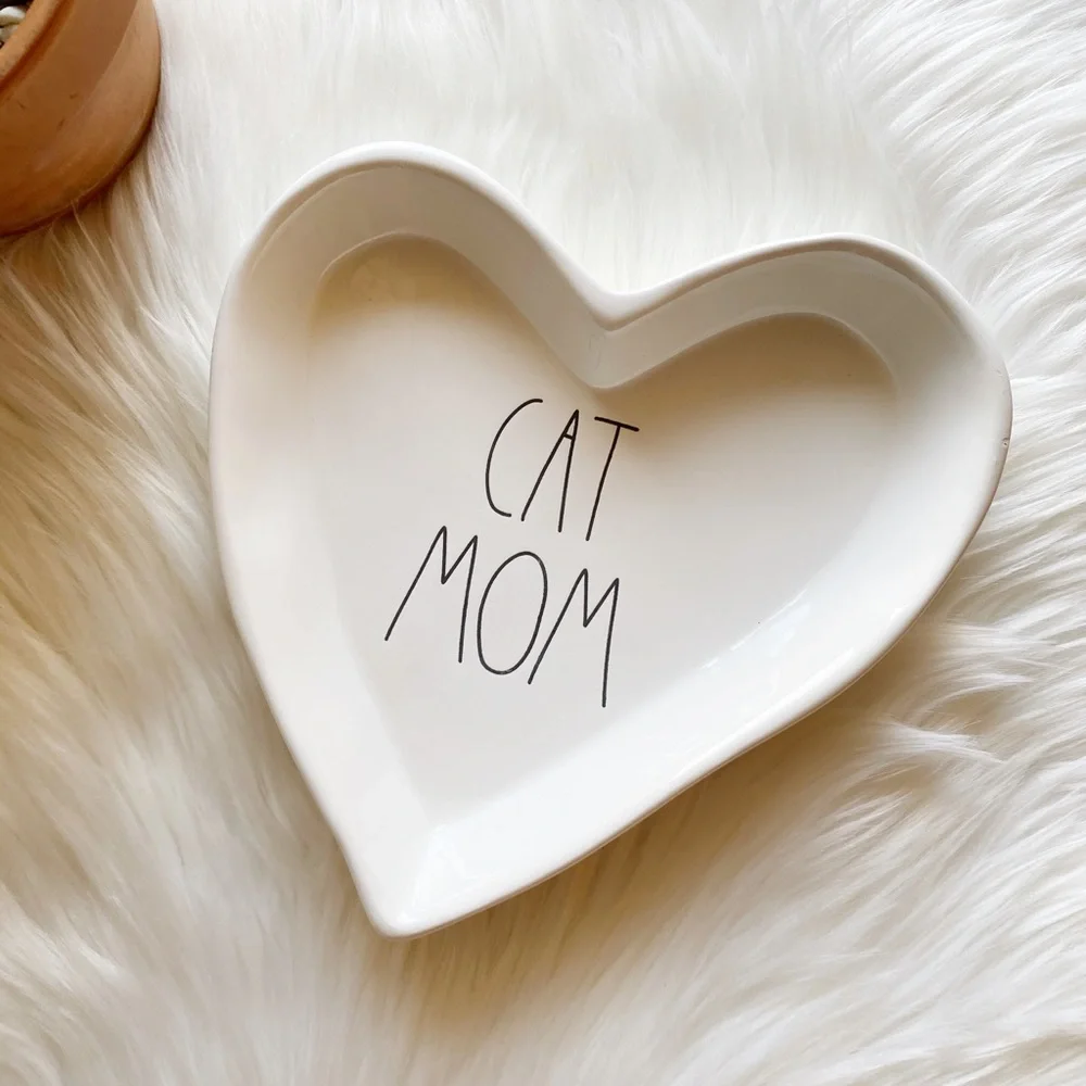 Rae Dunn Heart Shaped Cat Mom Decor - Picture 2 of 5